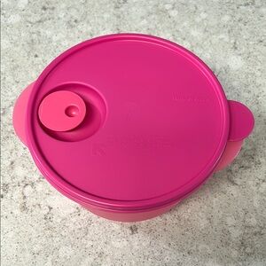 Tupperware Fuchsia Round Storage Container